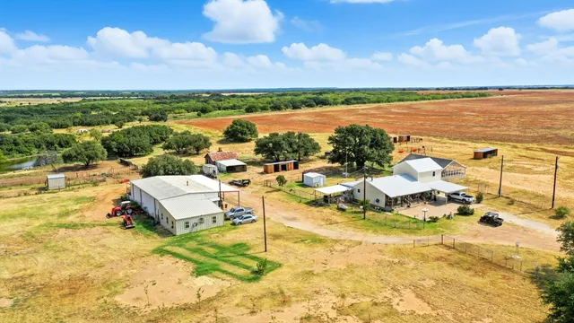 $2,000,000 | 200 Strother Road, Newcastle, TX 76372