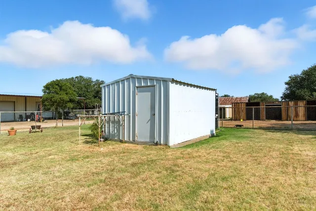 $2,000,000 | 200 Strother Road, Newcastle, TX 76372