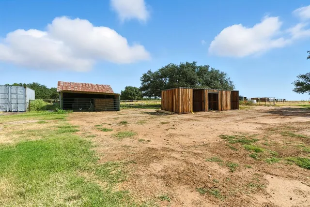 $2,000,000 | 200 Strother Road, Newcastle, TX 76372