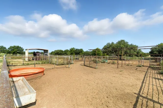 $2,000,000 | 200 Strother Road, Newcastle, TX 76372