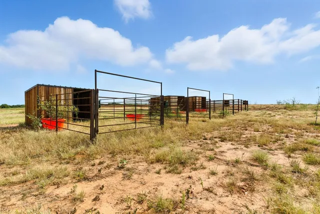 $2,000,000 | 200 Strother Road, Newcastle, TX 76372