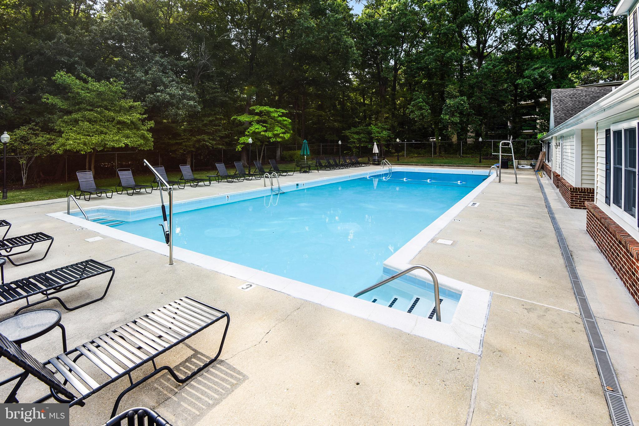 1138 Cove Road, Unit 202 Annapolis, MD 21403 - Photo 23 of 45 Landing at Spa Creek Pool
