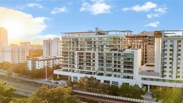 $589,000 | 1600 Southwest 1st Avenue, Unit 307, Miami, FL 33129