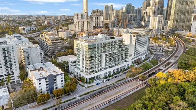 $589,000 | 1600 Southwest 1st Avenue, Unit 307, Miami, FL 33129