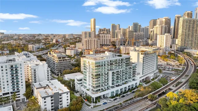 $589,000 | 1600 Southwest 1st Avenue, Unit 307, Miami, FL 33129