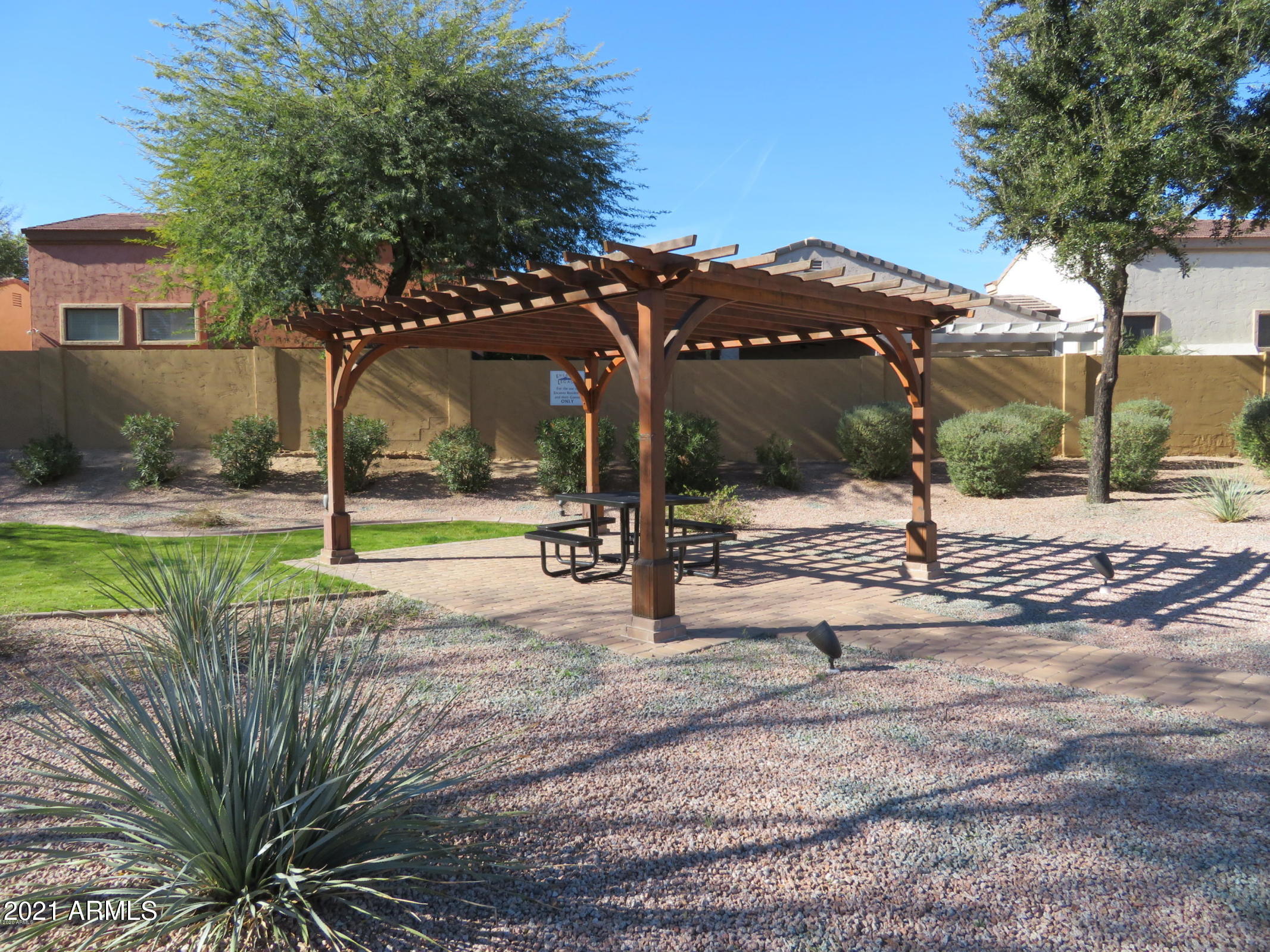 7013 South Golfside Lane Phoenix, AZ 85042 - Photo 41 of 44 encanto pergolla