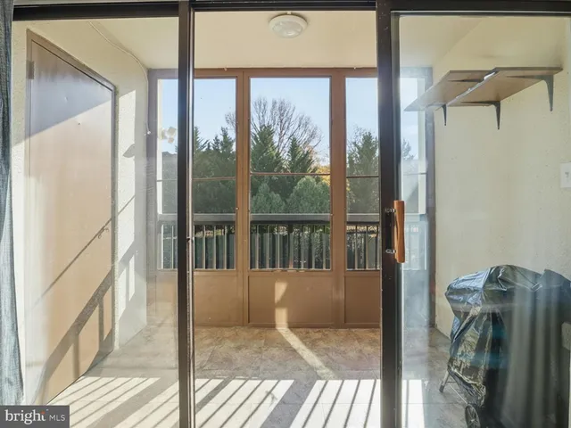 $360,000 | 611 Center Street, Unit 104, Herndon, VA 20170