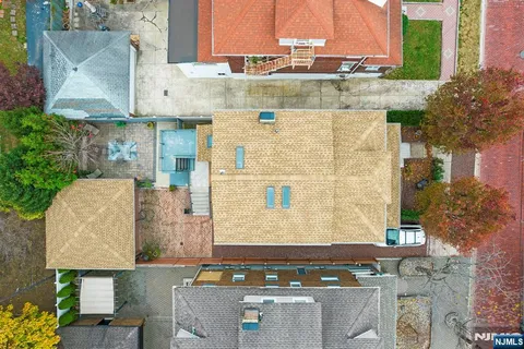 a view of building with outdoor space