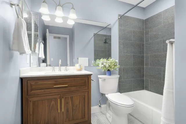 $285,000 | 3650 Gettysburg Avenue South, Unit 100, St. Louis Park, MN 55426