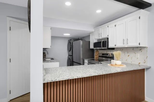 $285,000 | 3650 Gettysburg Avenue South, Unit 100, St. Louis Park, MN 55426