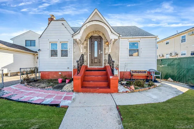 $767,000 | 167-36 145th Drive | Springfield Gardens