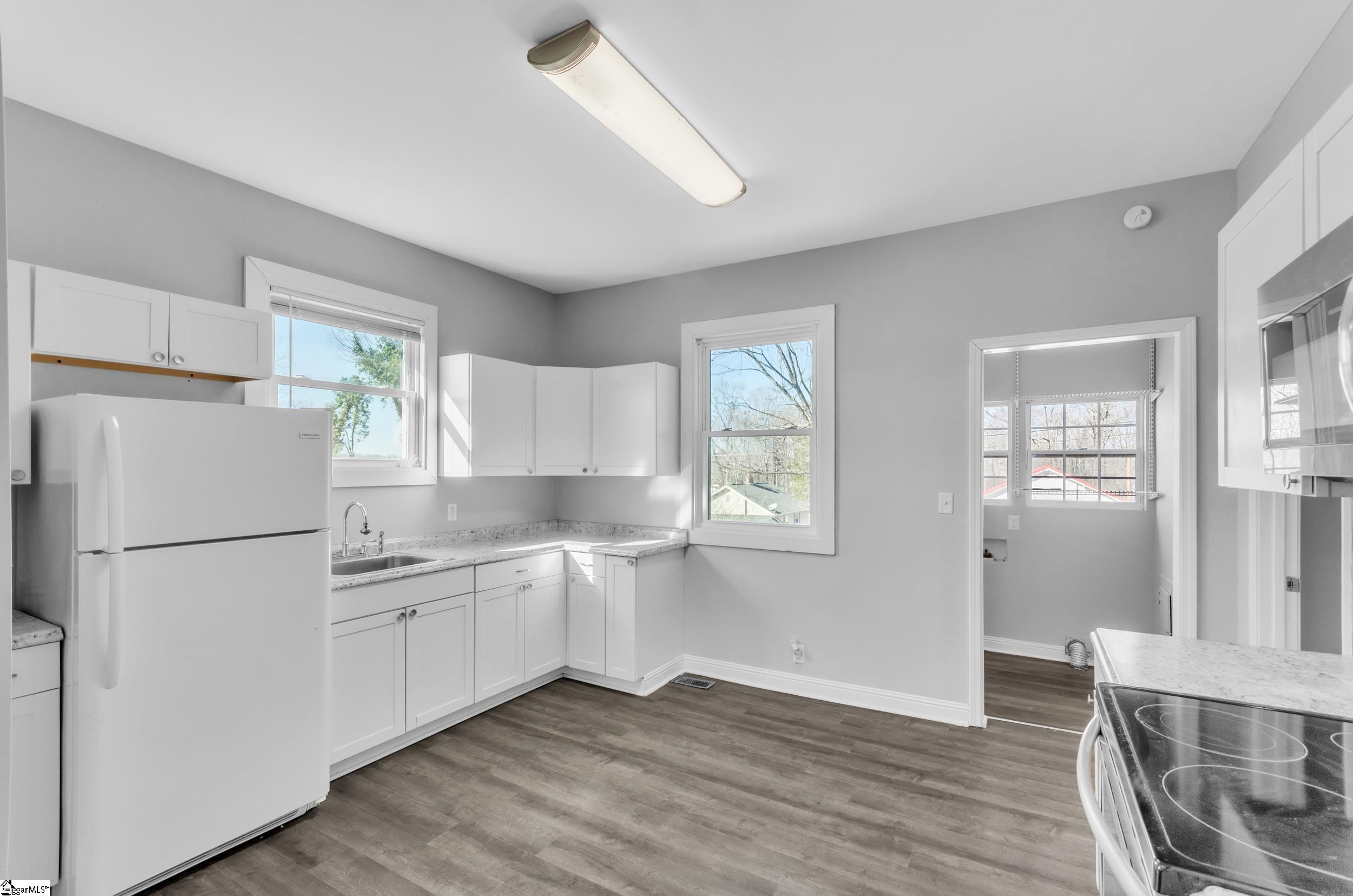 8240 2nd Street Boiling Springs, SC 29316 - Photo 7 of 24 Gallery Image 7