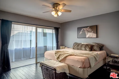 $845,000 | 7259 Hillside Avenue, Unit 202, Los Angeles, CA 90046