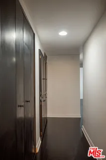 $845,000 | 7259 Hillside Avenue, Unit 202, Los Angeles, CA 90046