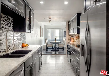 $845,000 | 7259 Hillside Avenue, Unit 202, Los Angeles, CA 90046