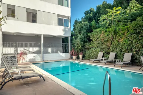 $845,000 | 7259 Hillside Avenue, Unit 202, Los Angeles, CA 90046