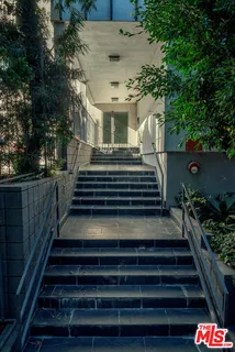 $845,000 | 7259 Hillside Avenue, Unit 202, Los Angeles, CA 90046