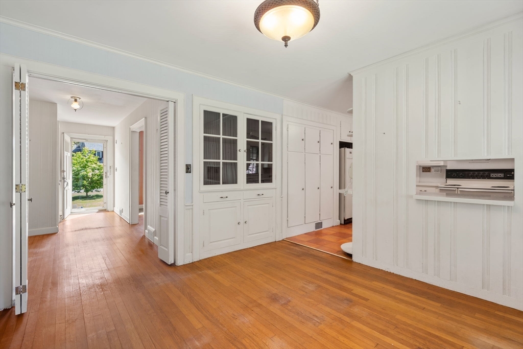 3 Pall Mall Walpole, MA 02032 - Photo 12 of 42