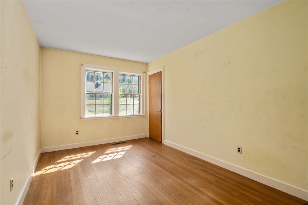 3 Pall Mall Walpole, MA 02032 - Photo 25 of 42