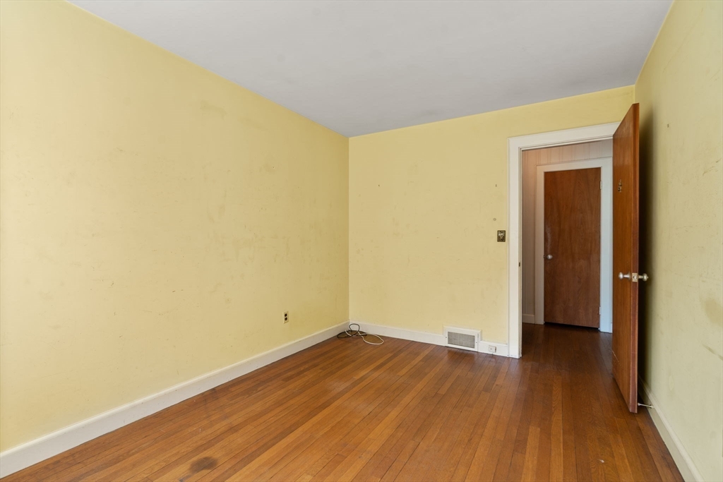 3 Pall Mall Walpole, MA 02032 - Photo 26 of 42