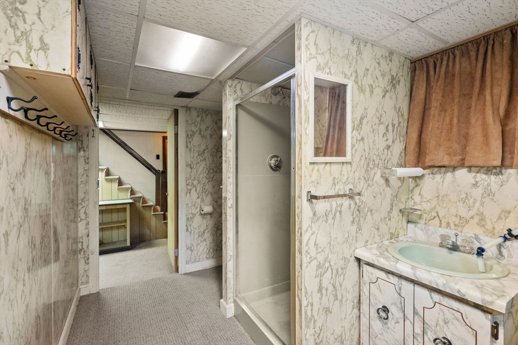 3 Pall Mall Walpole, MA 02032 - Photo 31 of 42