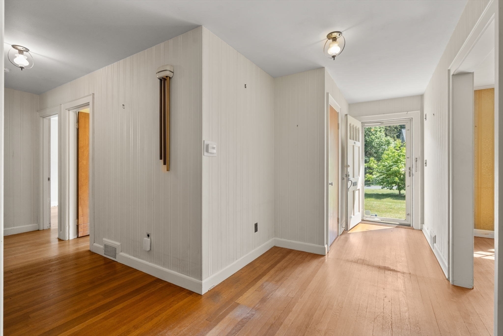 3 Pall Mall Walpole, MA 02032 - Photo 5 of 42