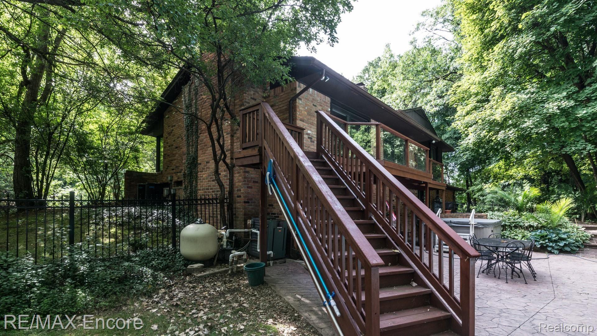 1177 Burnham Road Bloomfield Hills, MI 48304 - Photo 62 of 75 007_13.jpg