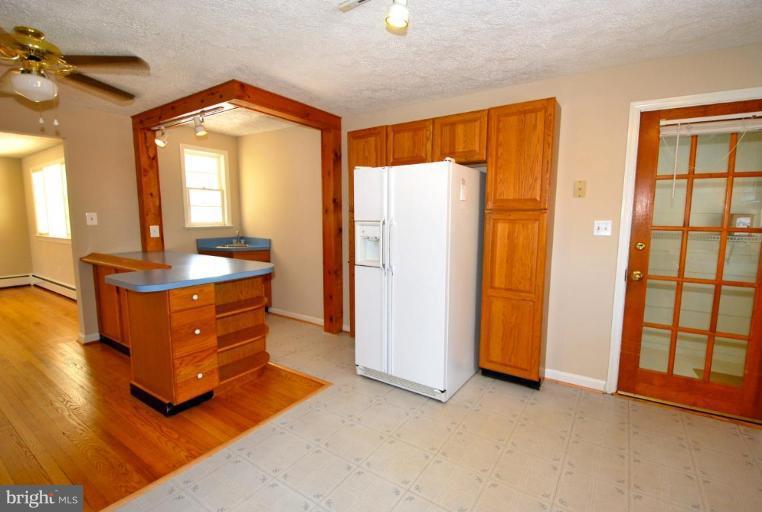 19289 Gleedsville Road Leesburg, VA 20175 - Photo 11 of 29 Kitchen #2