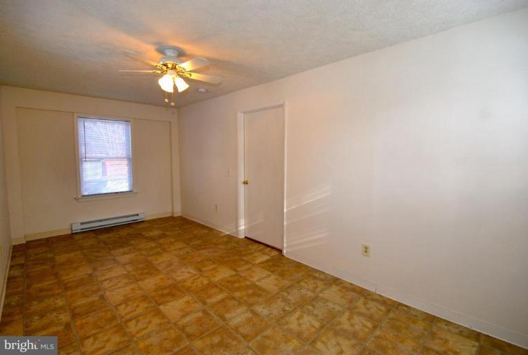 19289 Gleedsville Road Leesburg, VA 20175 - Photo 14 of 29 Additional room may be used as home office/bedroom