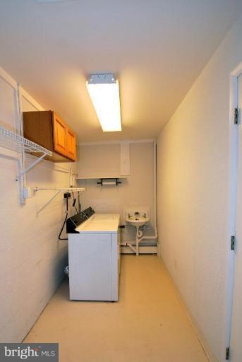 19289 Gleedsville Road Leesburg, VA 20175 - Photo 15 of 29 Laundry Area 1