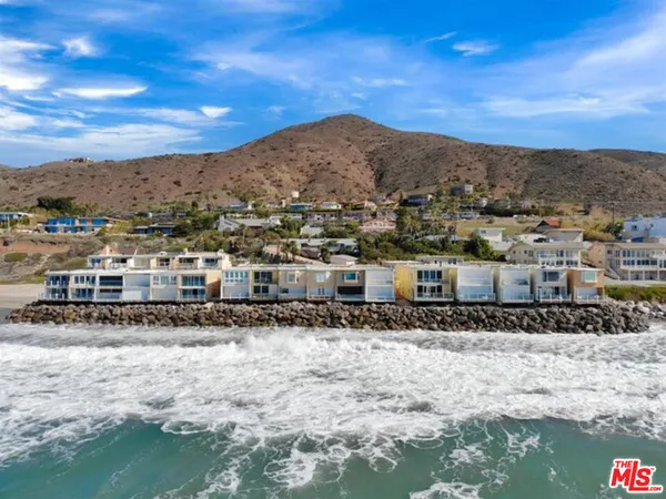 $1,750,000 | 11770 Pacific Coast Highway, Unit D, Malibu, CA 90265
