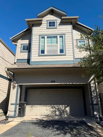 $3,850 | 4610 Center Street, Houston, TX 77007