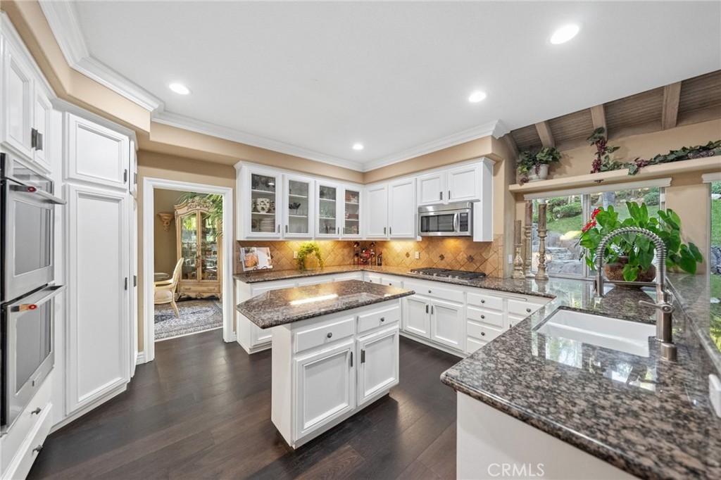 41776 Vía Balderama Temecula, CA 92592 - Photo 28 of 77