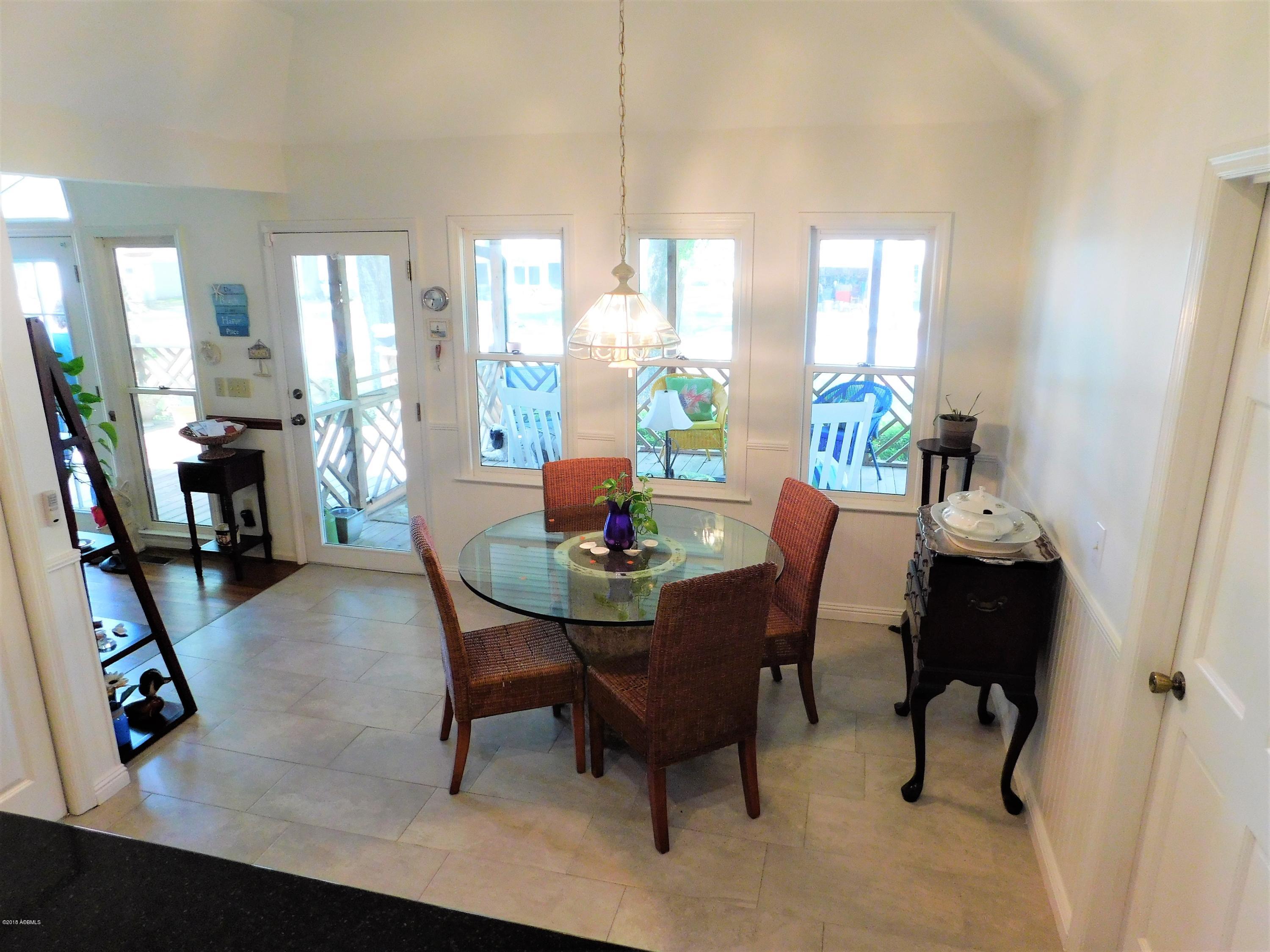 84 Bay Point Road St. Helena Island, SC 29920 - Photo 7 of 45 Dining area