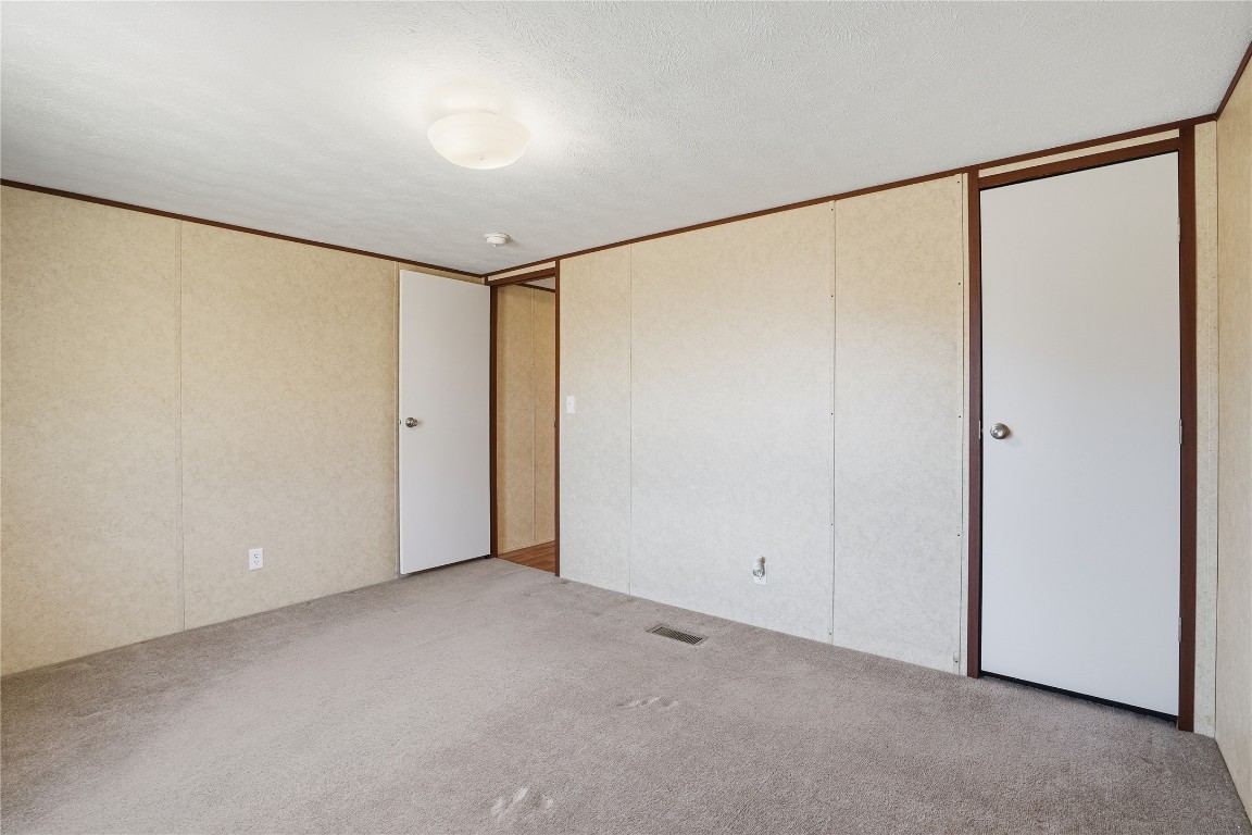 801 Genoa Red Bluff Road Pasadena, TX 77504 - Photo 26 of 33 a view of an empty room