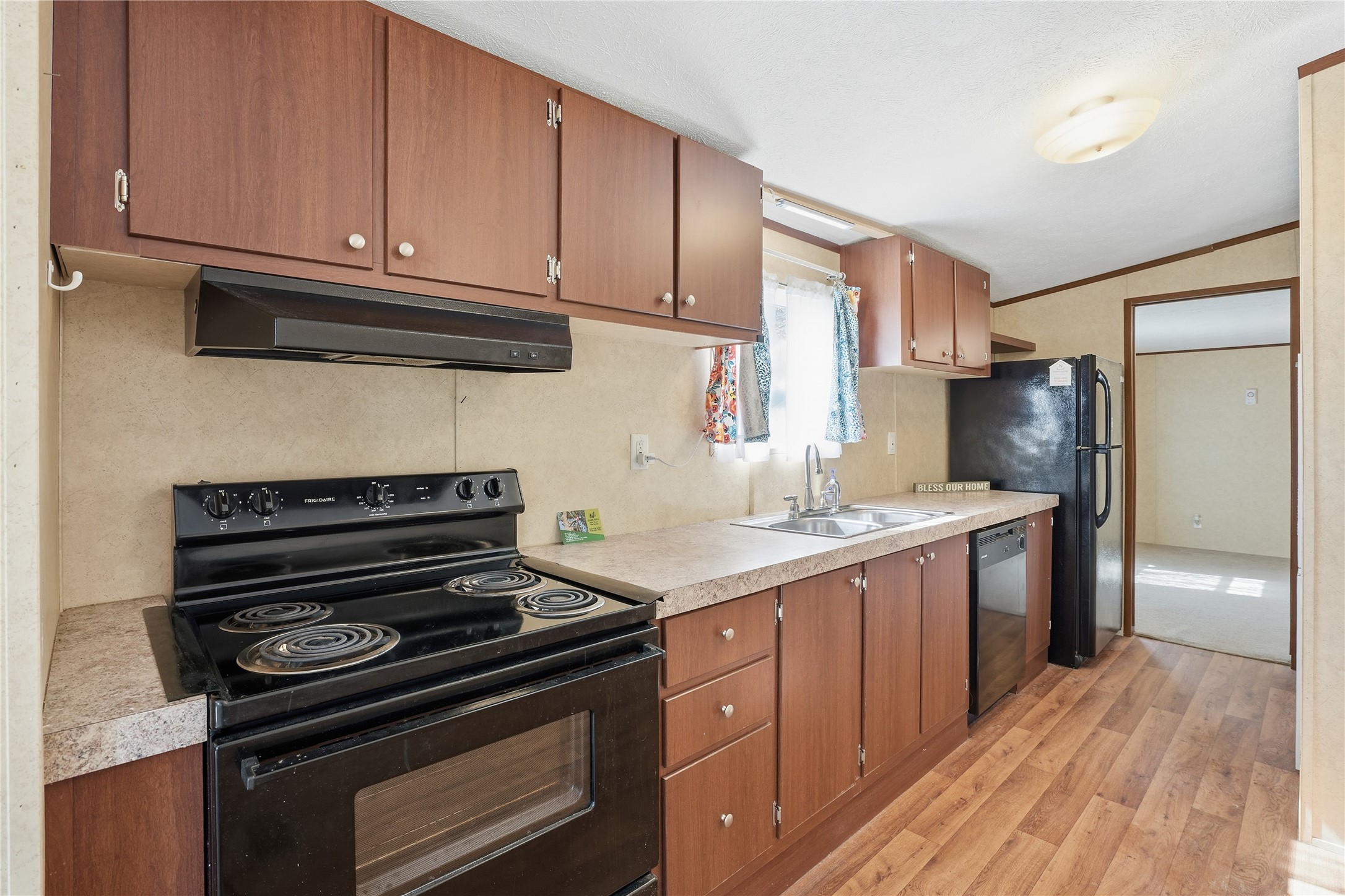 801 Genoa Red Bluff Road Pasadena, TX 77504 - Photo 9 of 32