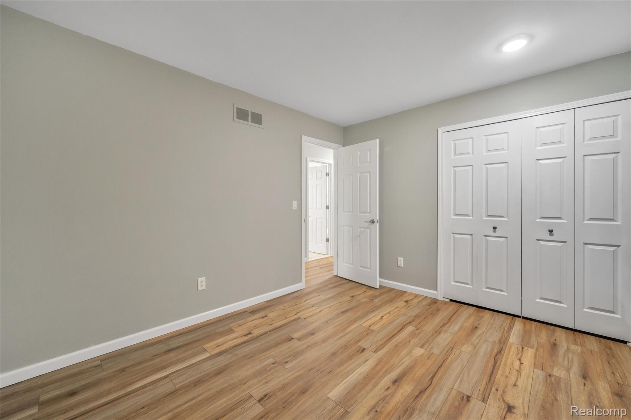 10990 West Sargent Road Fowlerville, MI 48836 - Photo 24 of 42 24_10990SargentRdFowlerville48836WindowstillRealEstatePhotography24_mls.jpg