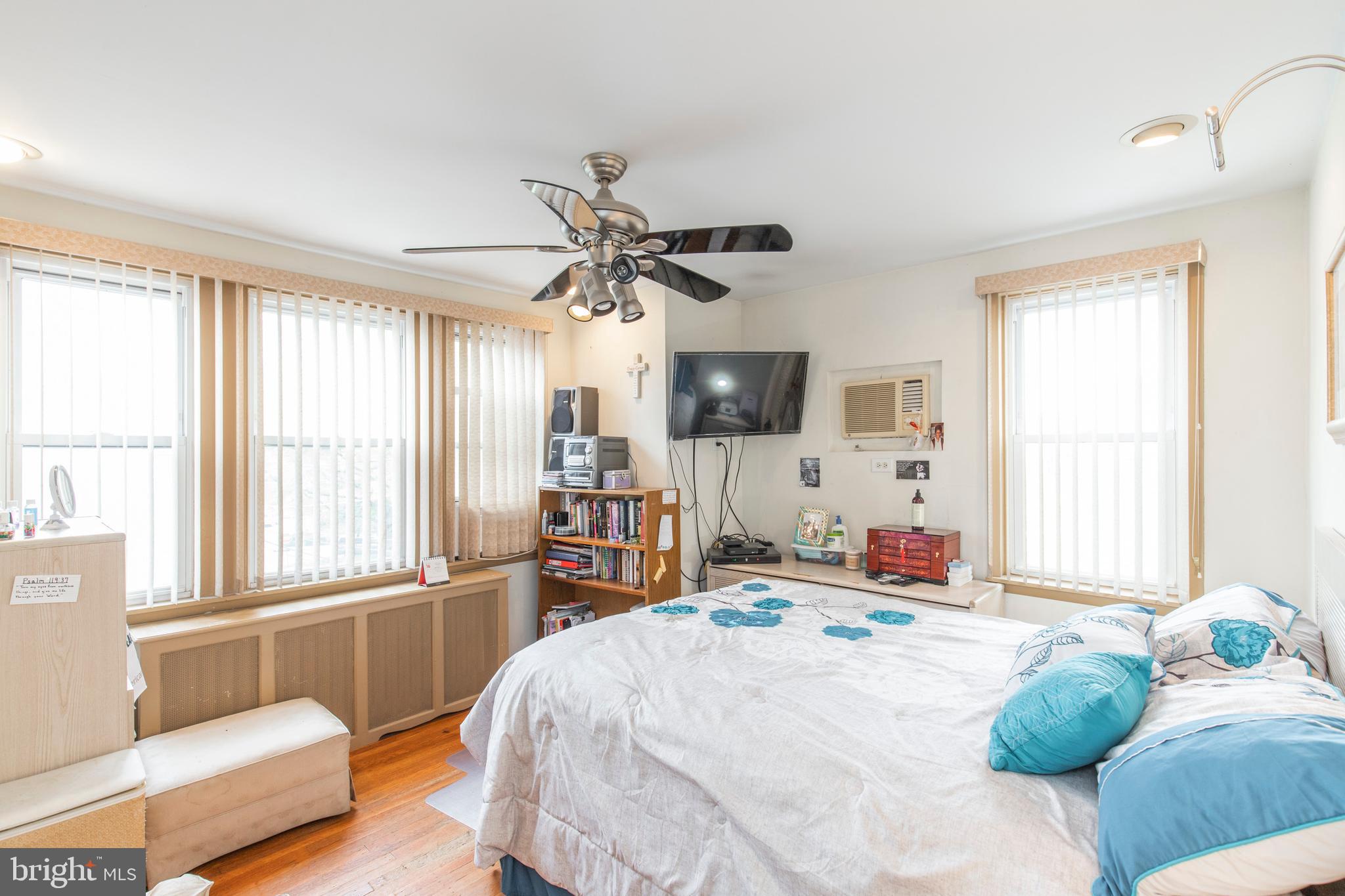 299 Sanford Road Upper Darby, PA 19082 - Photo 14 of 35 Main Bedroom