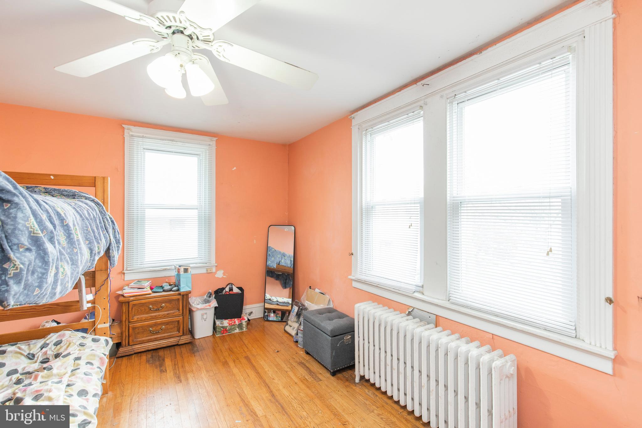 299 Sanford Road Upper Darby, PA 19082 - Photo 18 of 35 Lots Of Light