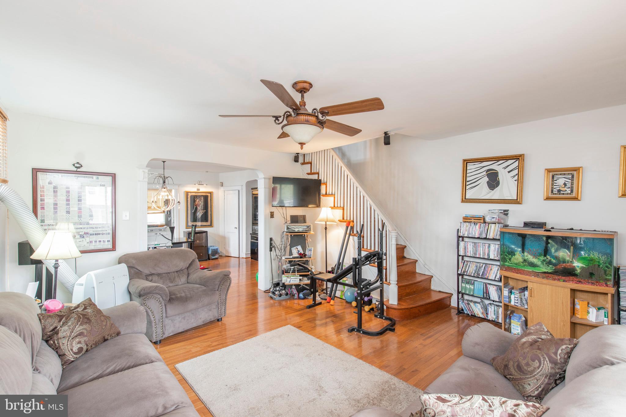 299 Sanford Road Upper Darby, PA 19082 - Photo 3 of 35 Large Living Room