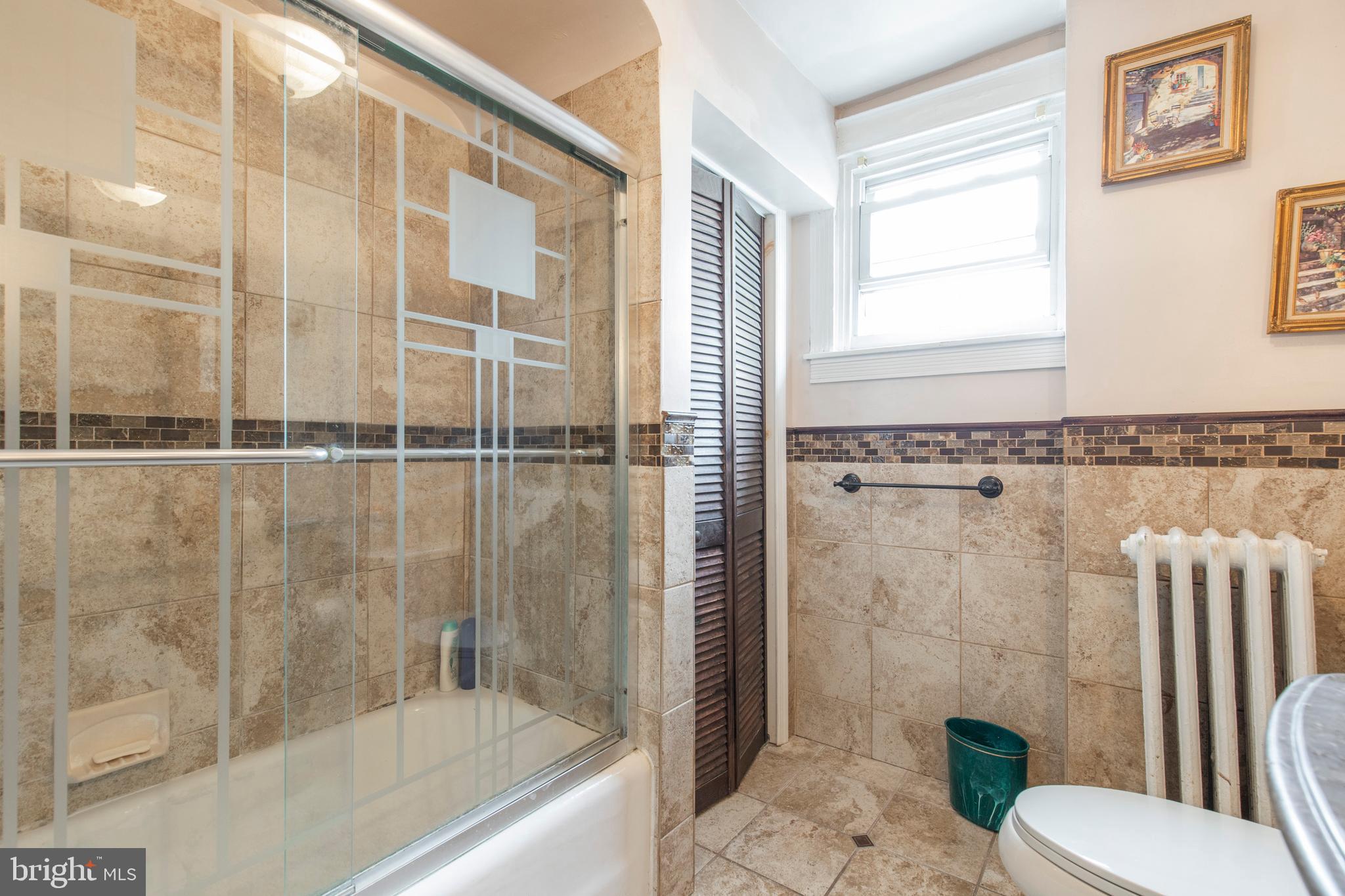 299 Sanford Road Upper Darby, PA 19082 - Photo 24 of 35 A Wow Shower!