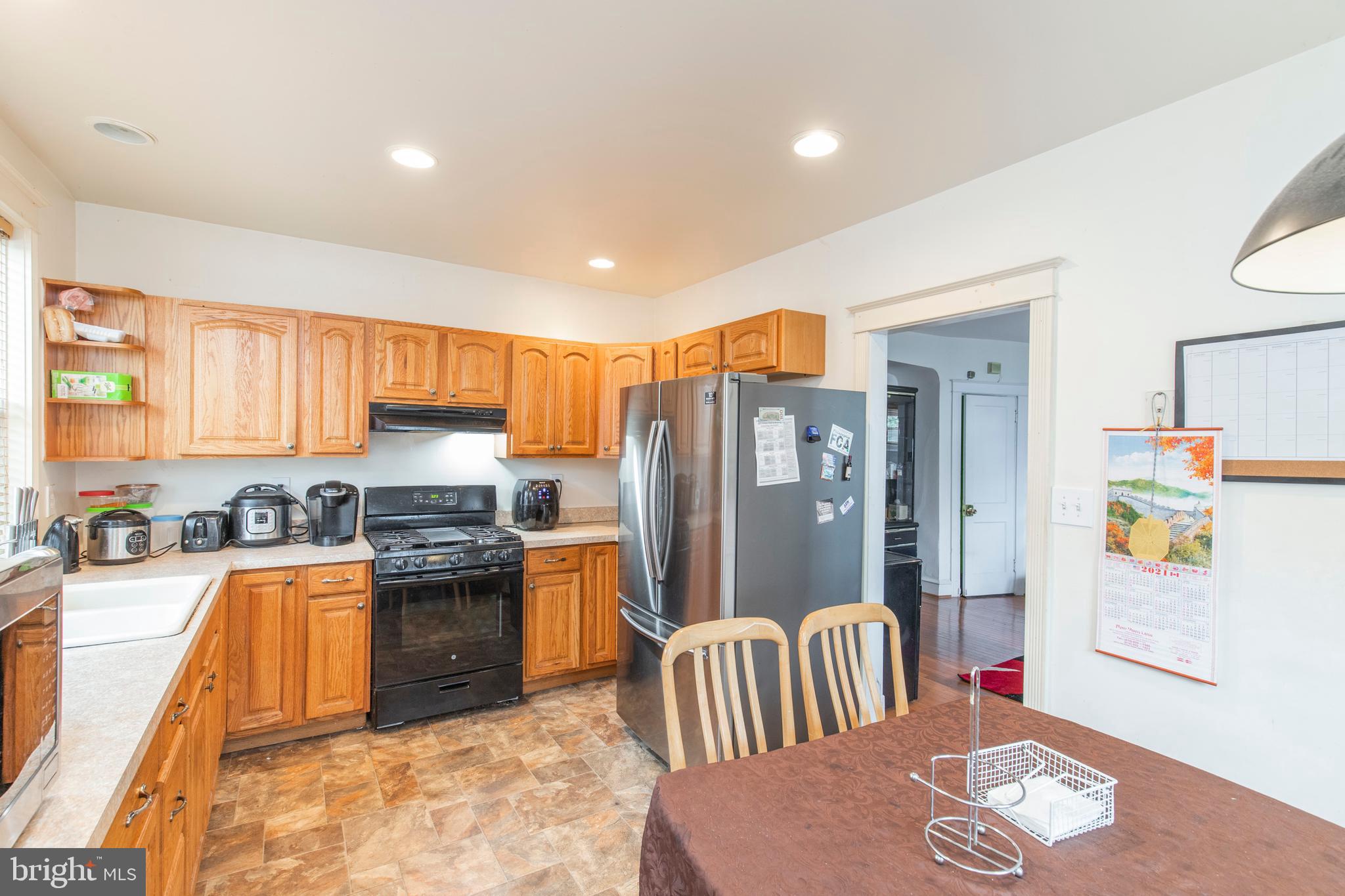 299 Sanford Road Upper Darby, PA 19082 - Photo 9 of 35 Eat In Kitchen