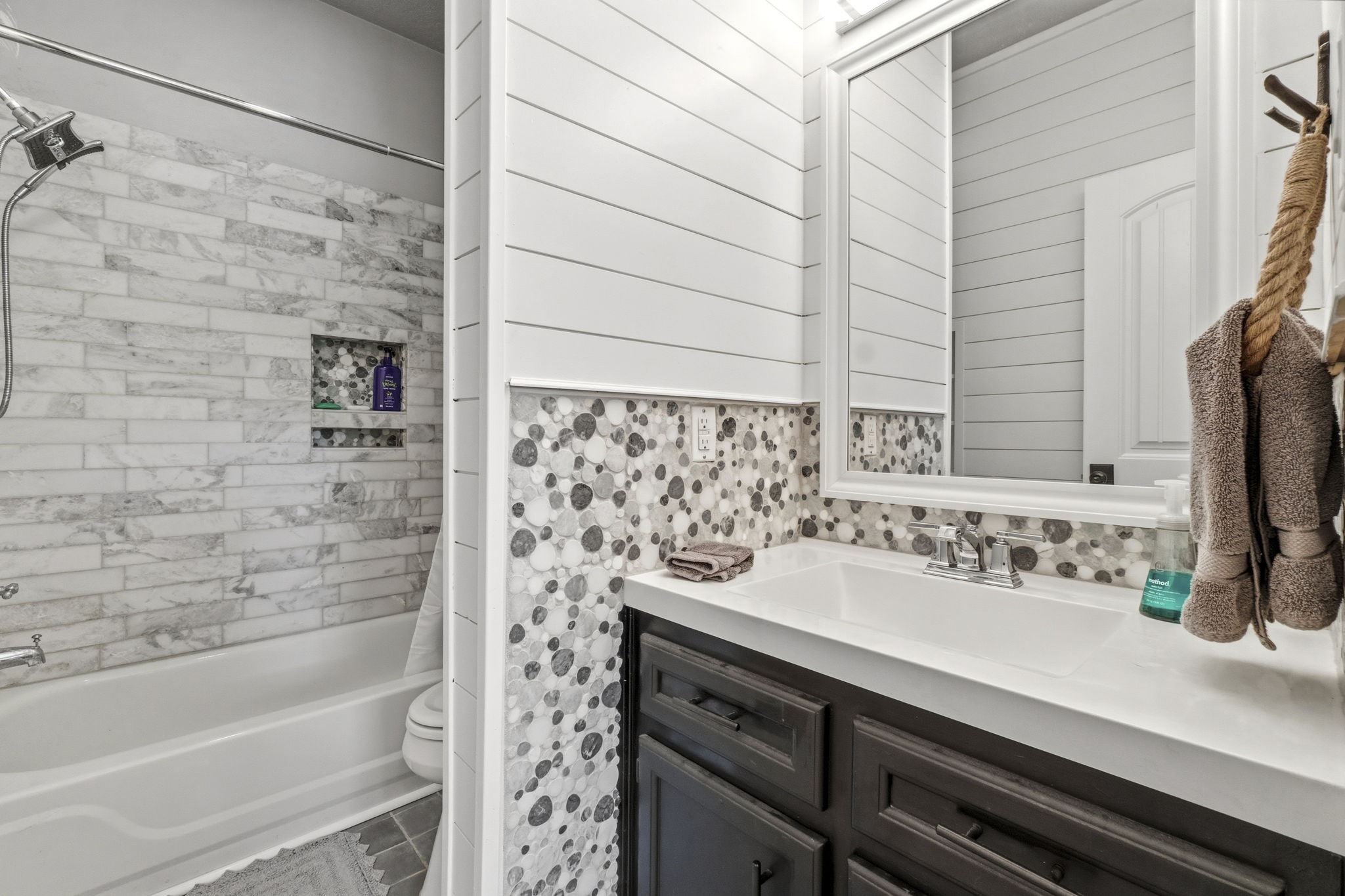 2 Key Harbour Conroe, TX 77356 - Photo 34 of 41 a bathroom with a sink and a bathtub