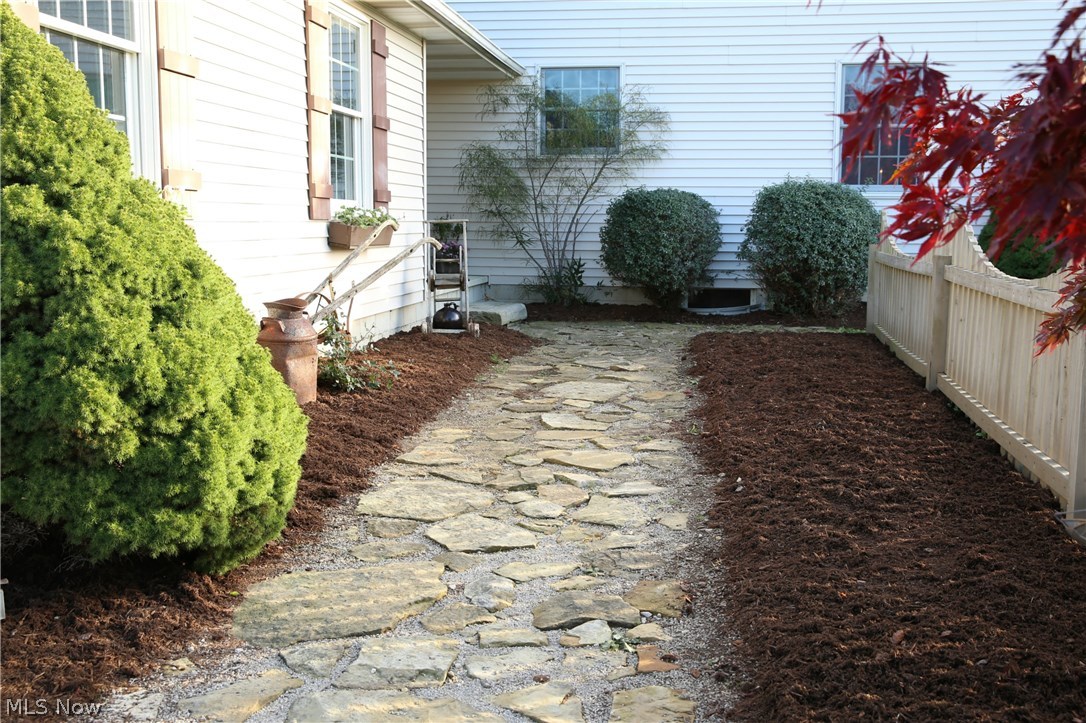 18019 Diagonal Road Lagrange, OH 44050 - Photo 28 of 35