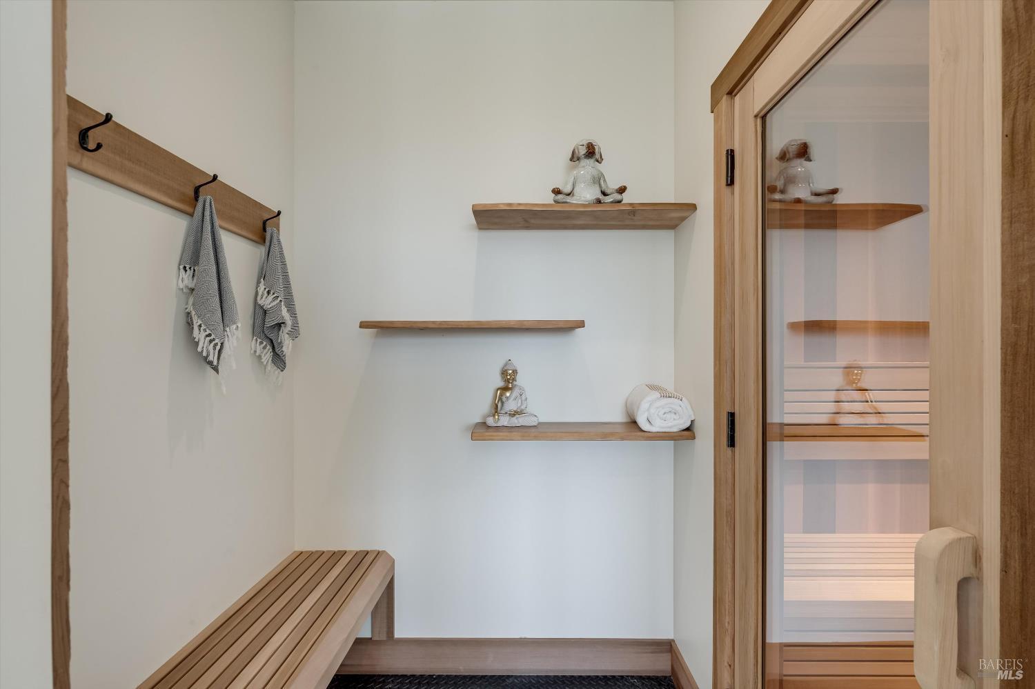 120 Angela Drive Santa Rosa, CA 95403 - Photo 61 of 97 Sauna area