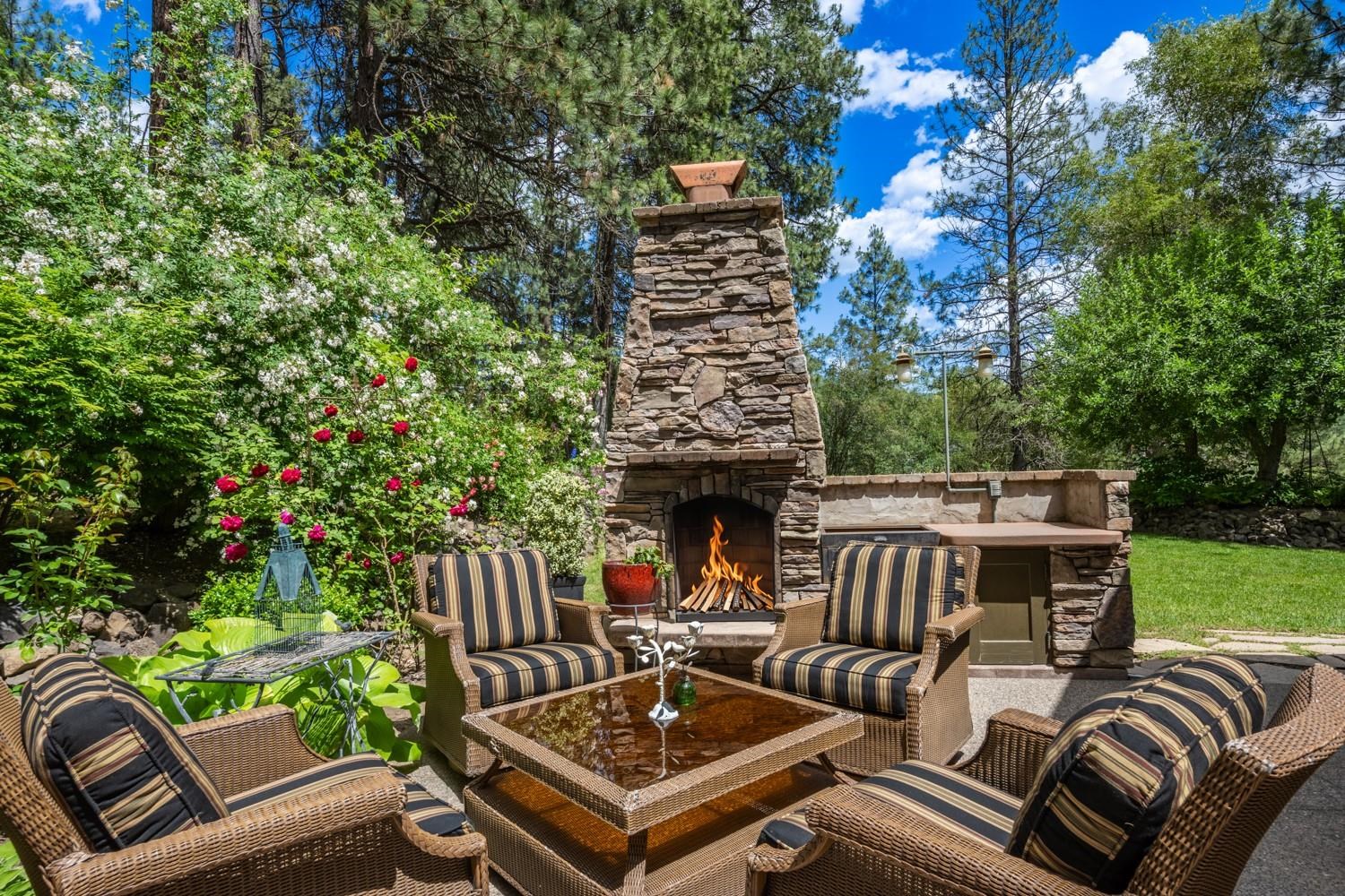 8225 South Regal Road Spokane, WA 99223 - Photo 9 of 50