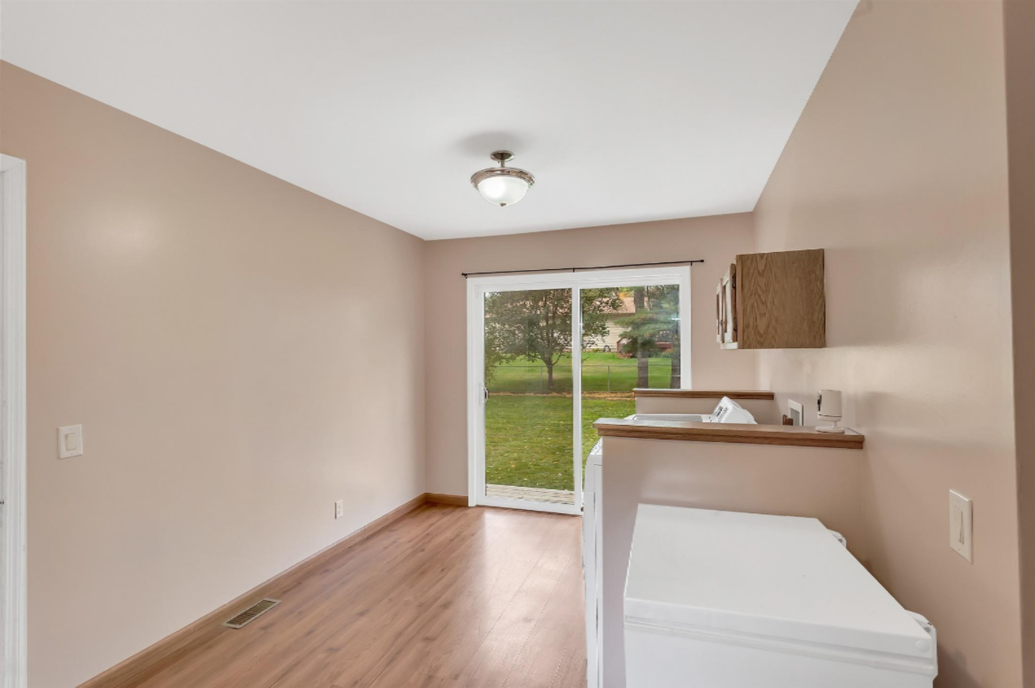 153 Fuller Road Battle Creek, MI 49015 - Photo 19 of 35 19-153 Fuller rd-windowstill-reales