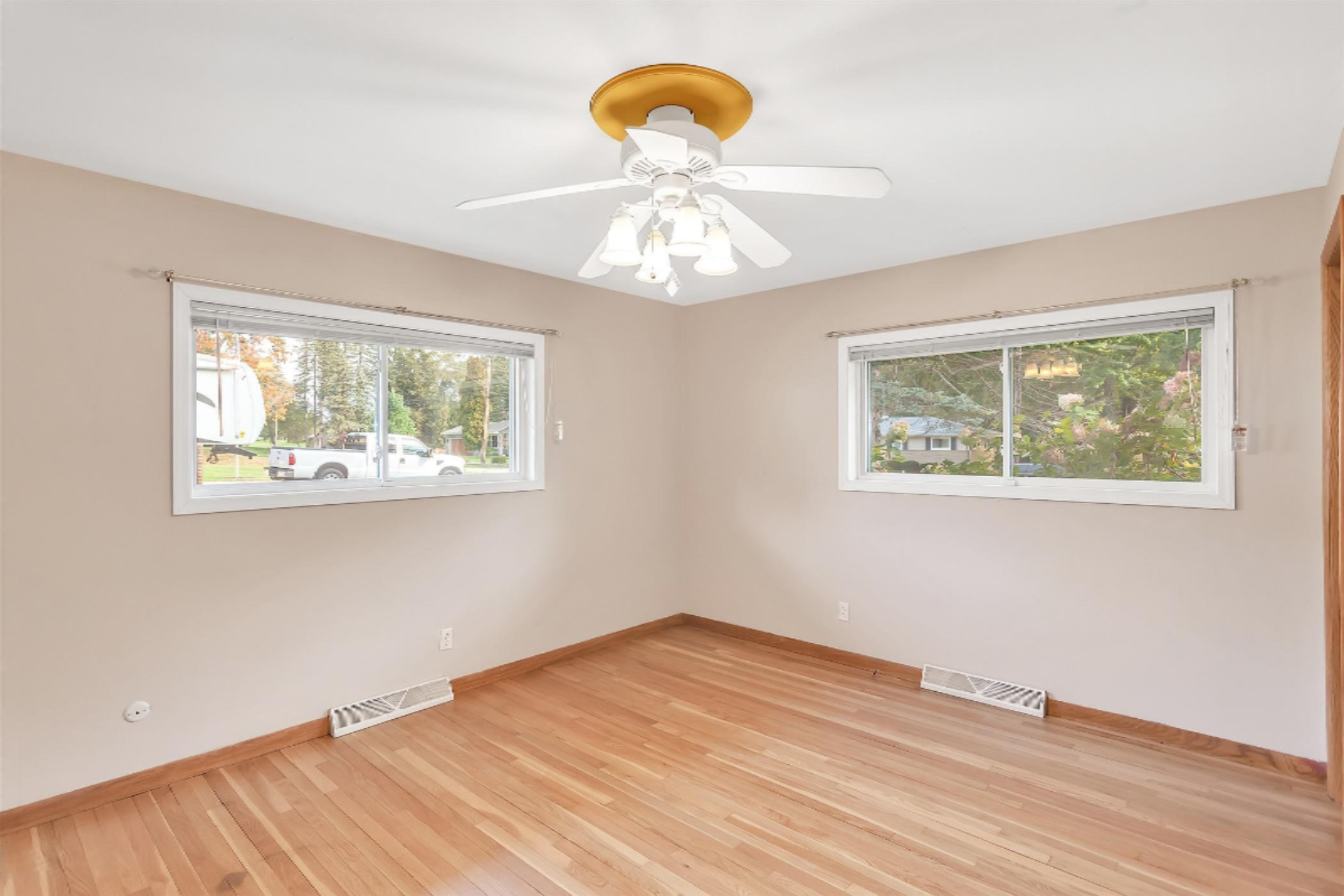 153 Fuller Road Battle Creek, MI 49015 - Photo 25 of 35 25-153 Fuller rd-windowstill-reales