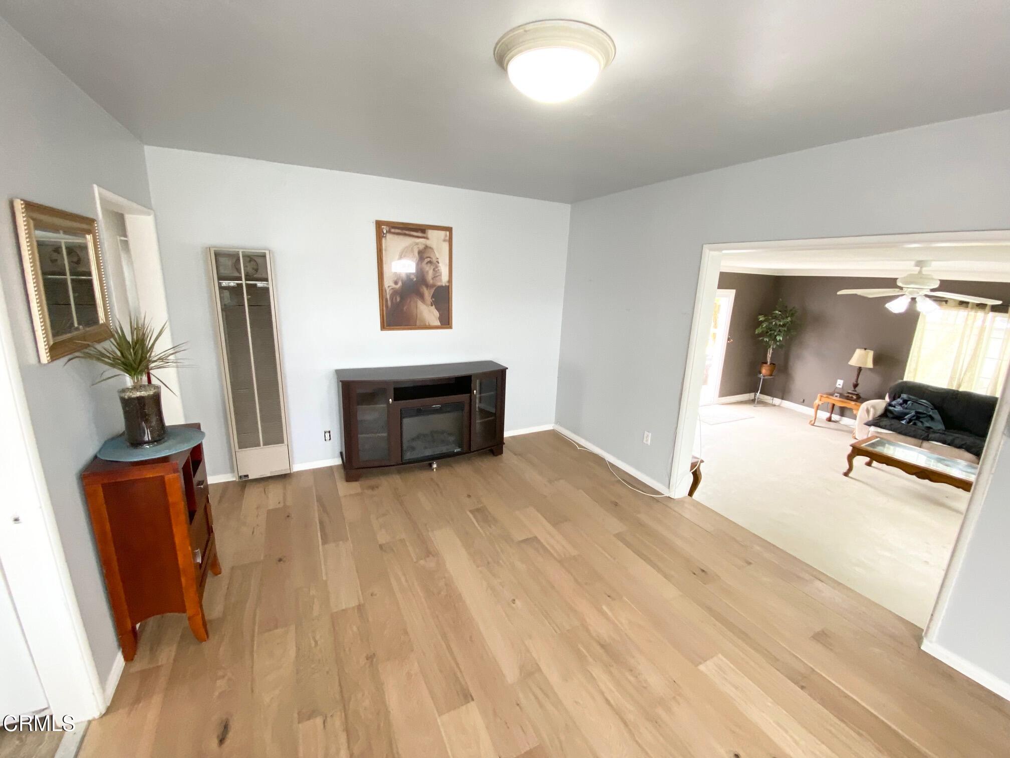 233 Smith Street Oxnard, CA 93033 - Photo 11 of 40 IMG_6903