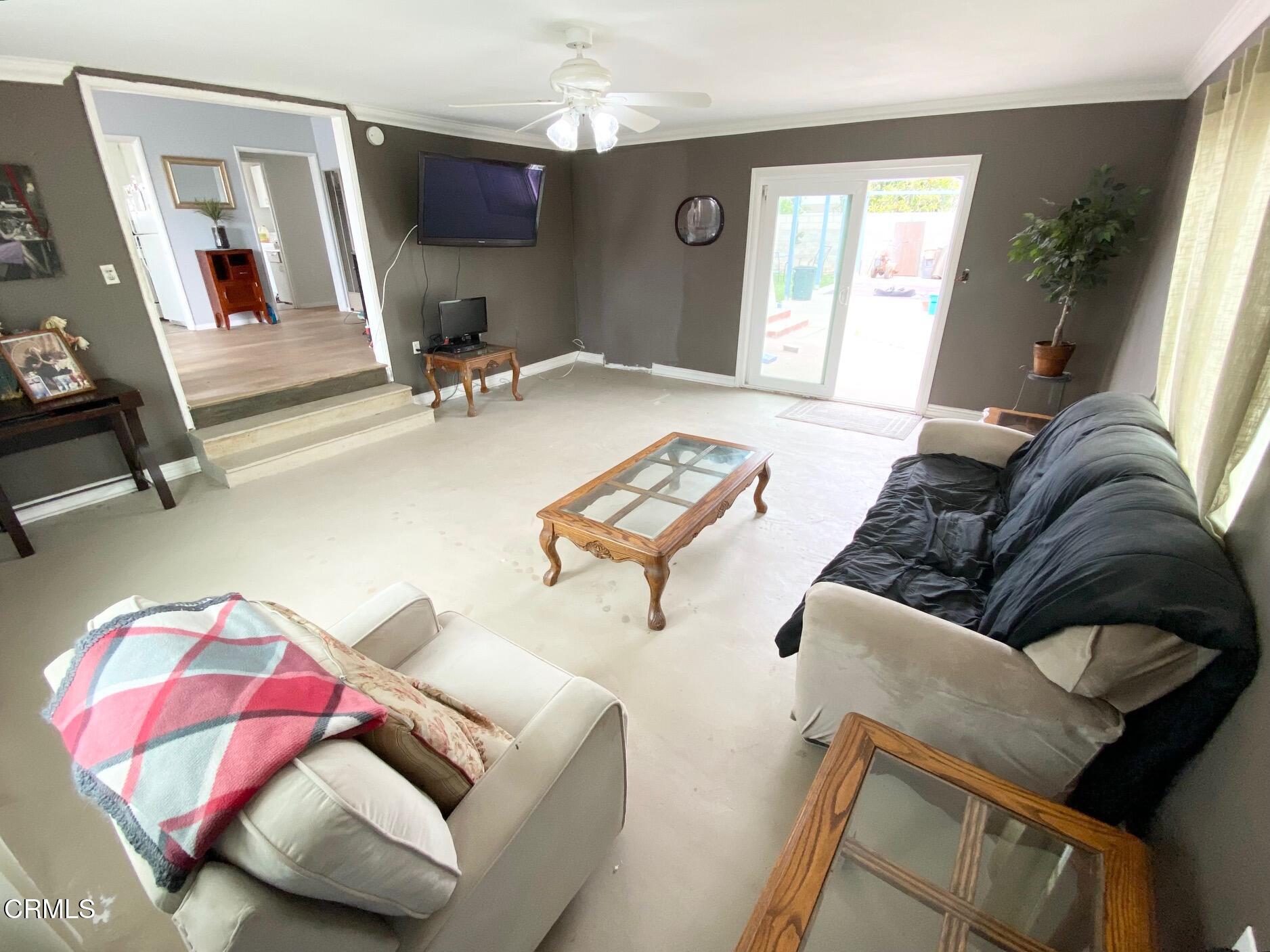 233 Smith Street Oxnard, CA 93033 - Photo 14 of 40 IMG_6893